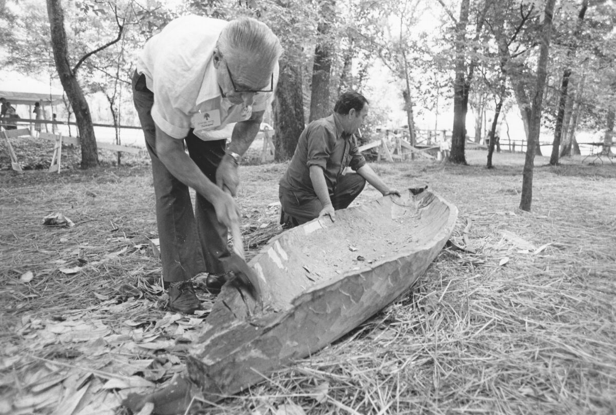Spivey Family, Dugout Canoe Making